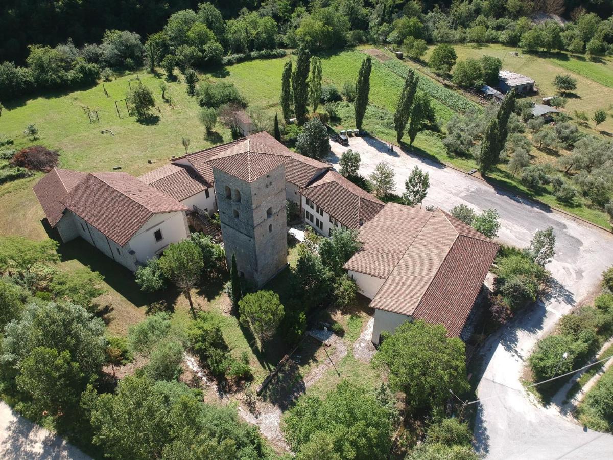 Hotel Abbazia Ss. Quirico E Giulitta Micigliano Esterno foto