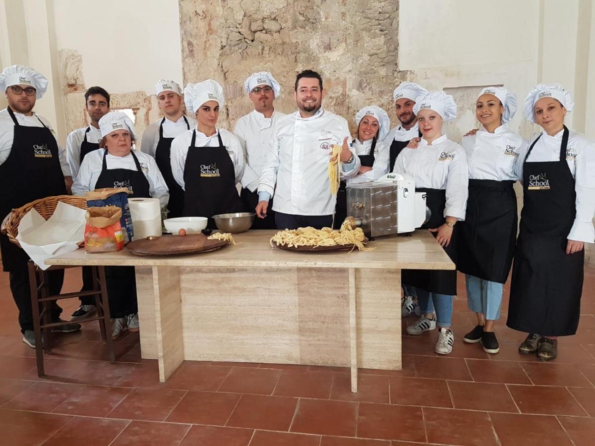 Hotel Abbazia Ss. Quirico E Giulitta Micigliano Esterno foto