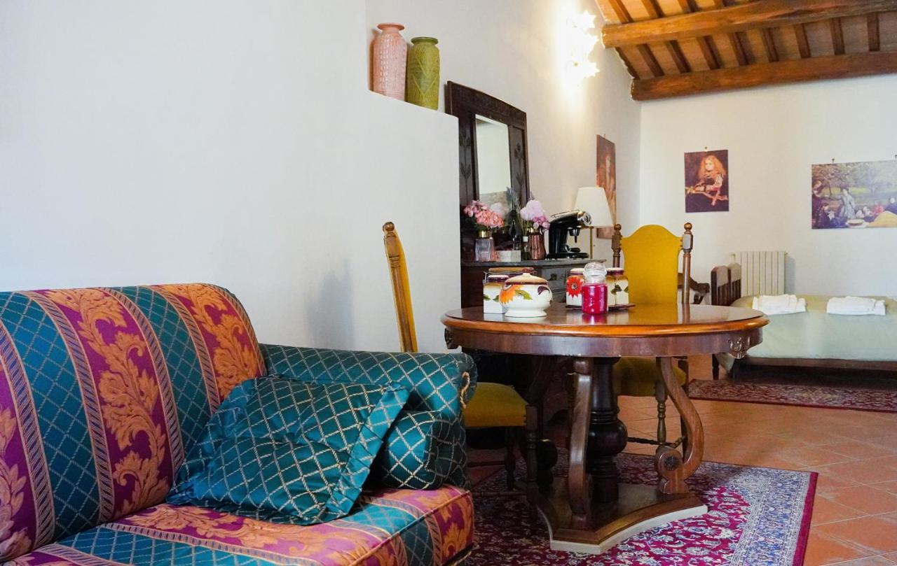 Hotel Abbazia Ss. Quirico E Giulitta Micigliano Esterno foto