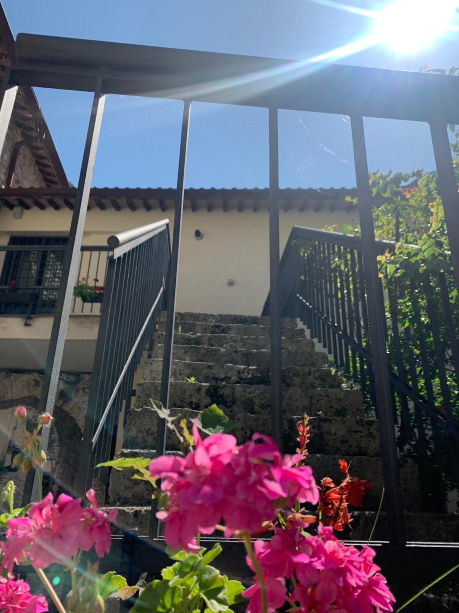 Hotel Abbazia Ss. Quirico E Giulitta Micigliano Esterno foto